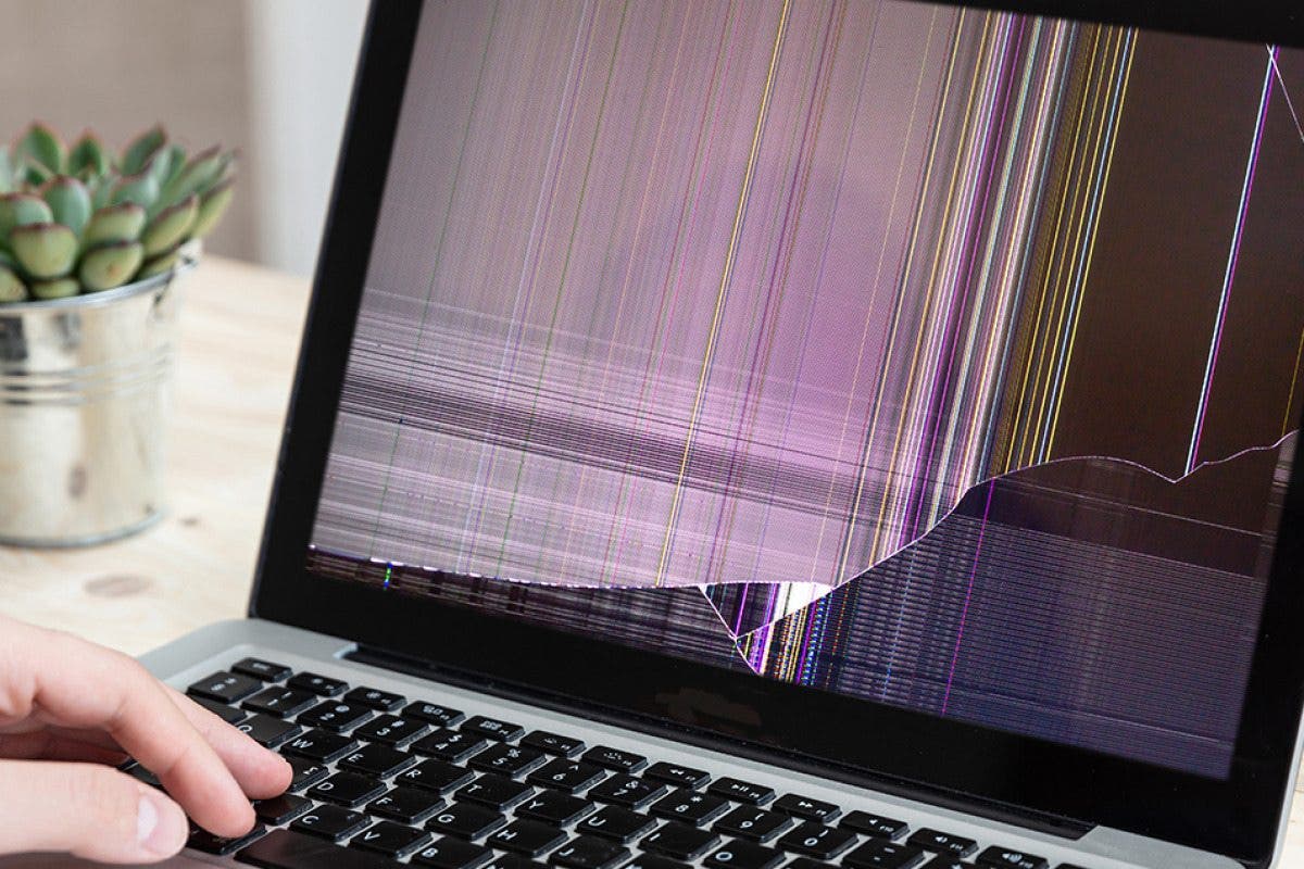 Horizontal Lines on a MacBook Pro Screen